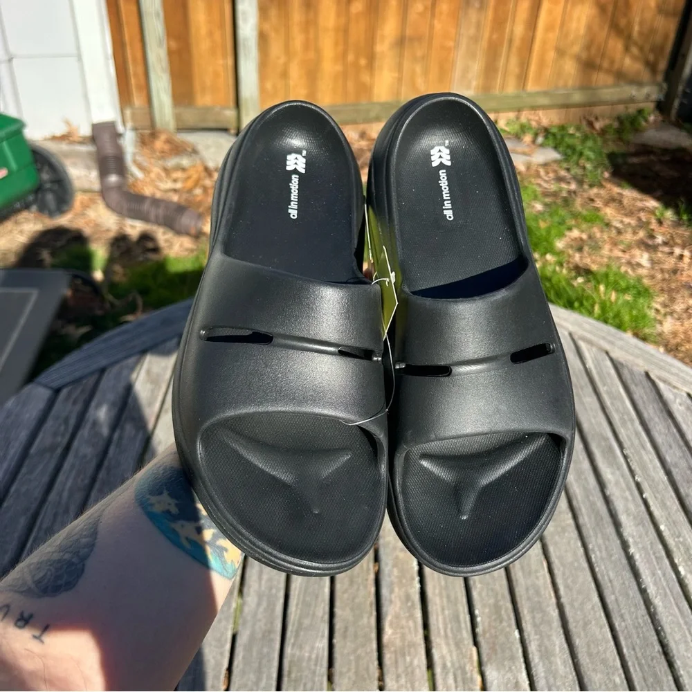 Nwt Men's Archie‎ Recovery Slide - All In Motion size 10 black sandals summer